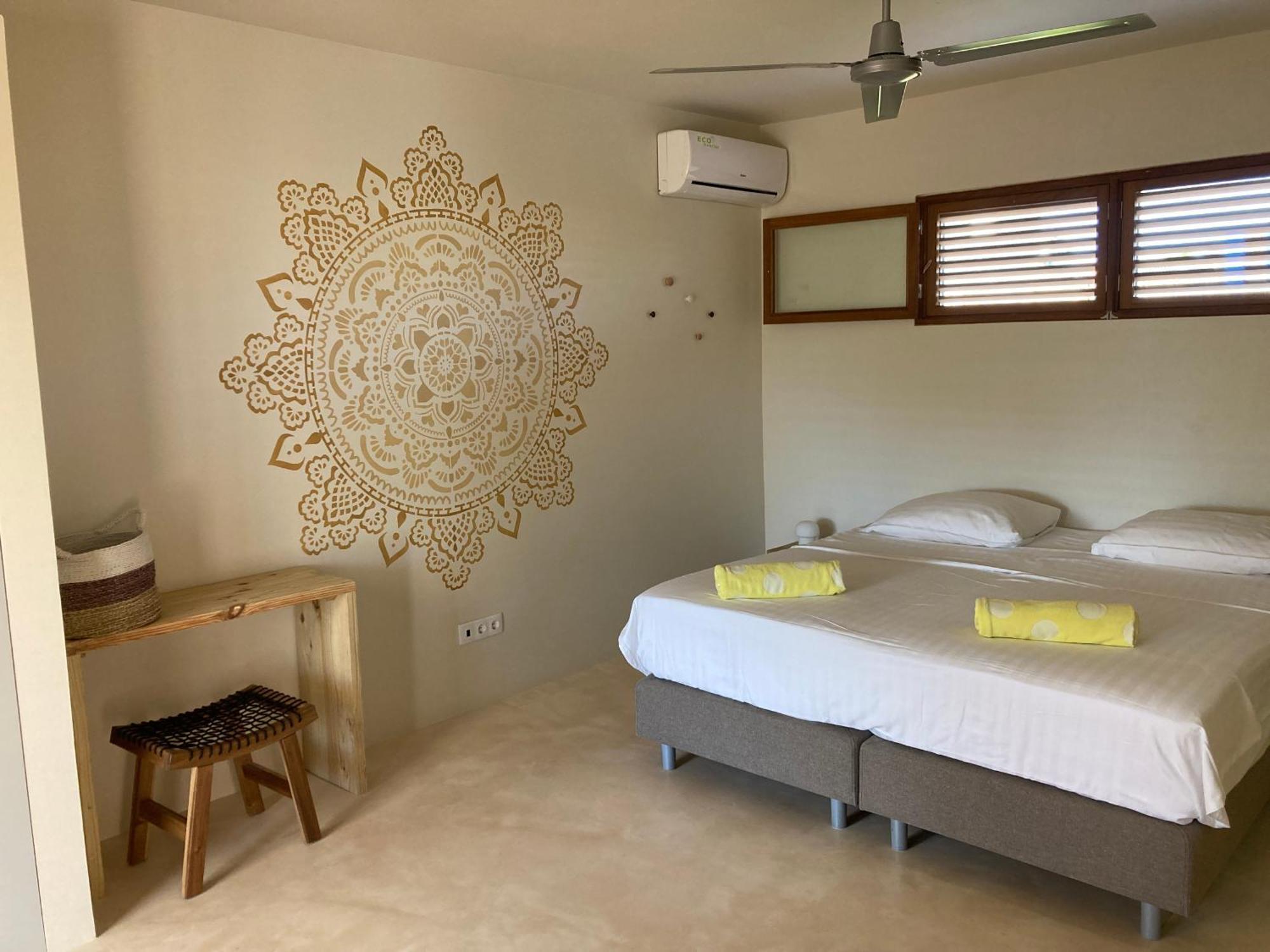 Isla Penthouse & Garden Apartments Bonaire Playa Kültér fotó
